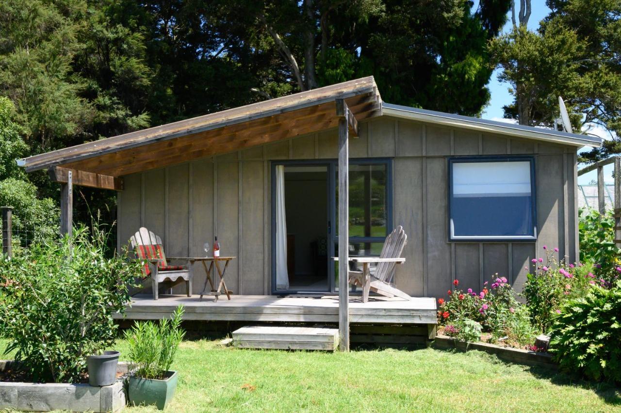 The Hen House Villa Kaipara Flats Exteriör bild